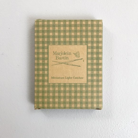 MARJOLEIN BASTIN Cozy Cat Christmas Ornament VTG 1997 Glass Light Catcher w/Box - Picture 2 of 8